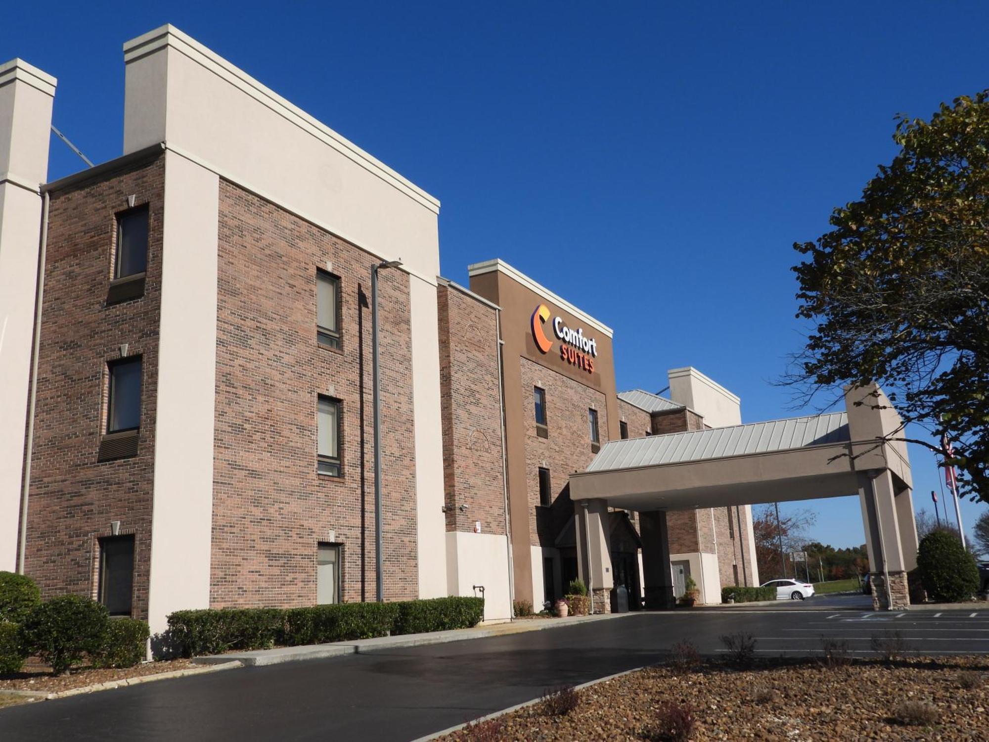 Comfort Suites Crossville Exterior photo